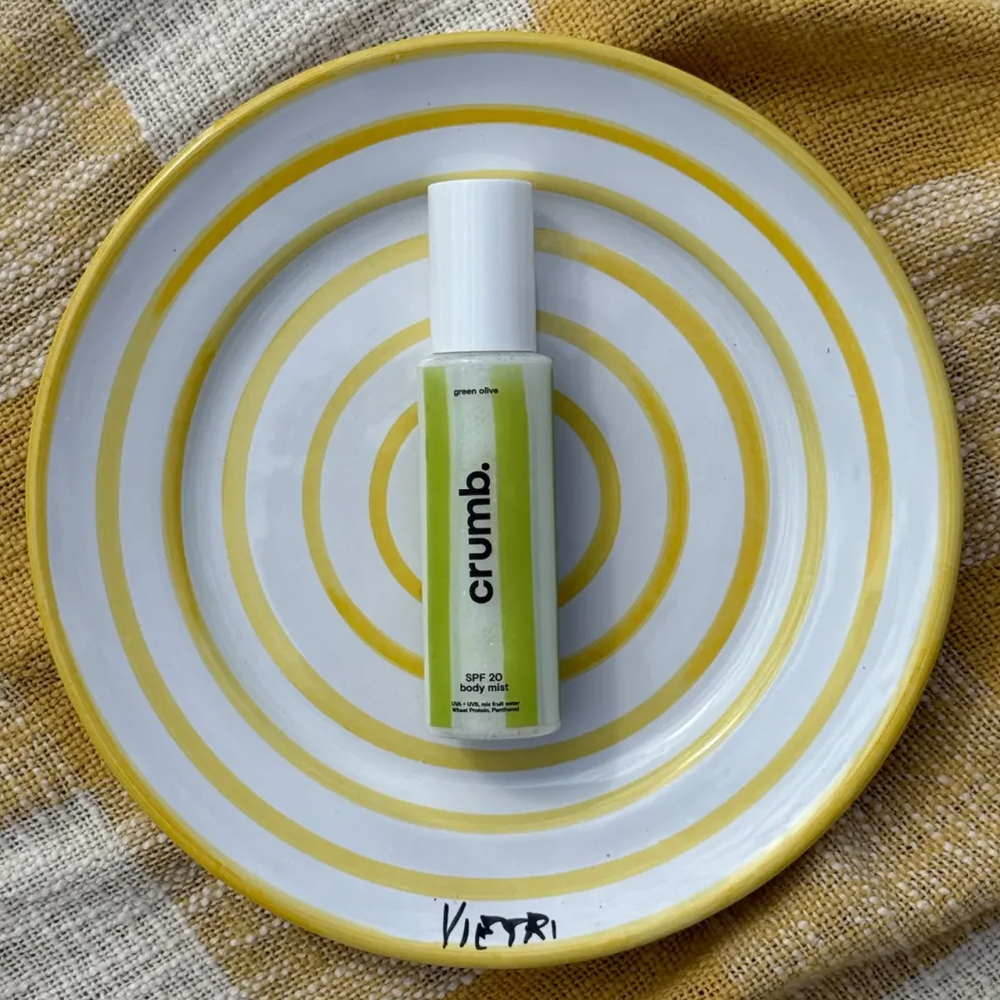 CRUMB. Body Mist Green Olive SPF 20 100ml - Міст для тіла "Green Olive" - фото №3 CRUMB. Body Mist Green Olive SPF 20 100ml - Міст для тіла "Green Olive" - фото №3